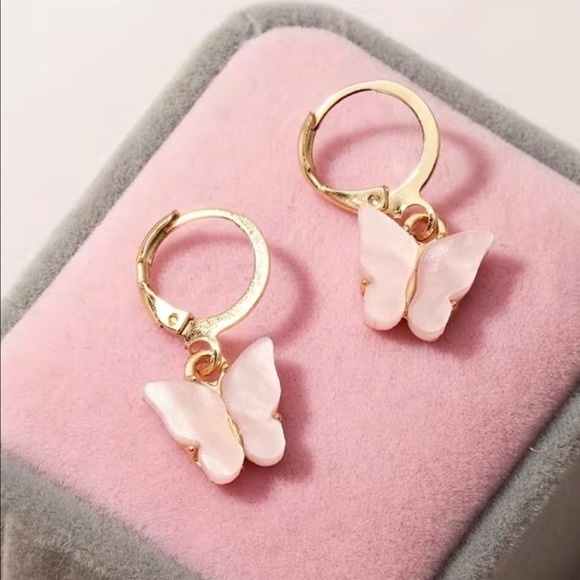 PINK TEO PIECE BUTTERFLY NECKLACE & EARRINGS SET - Picture 3 of 5